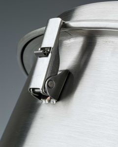 stainless steel can with latch
